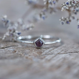 Spinel Star Ring - Gardens of the Sun | Ethical Jewelry