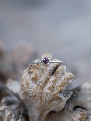 Spinel Star Ring - Gardens of the Sun | Ethical Jewelry