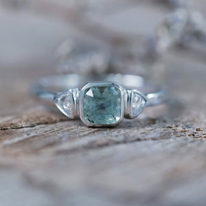 Green Sapphire and Triangle Diamond Ring in Ethical White Gold - Gardens of the Sun | Ethical Jewelry
