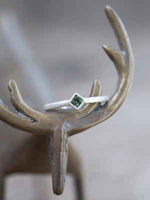 Stardust Sapphire Ring - Gardens of the Sun | Ethical Jewelry