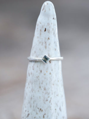 Stardust Sapphire Ring - Gardens of the Sun | Ethical Jewelry