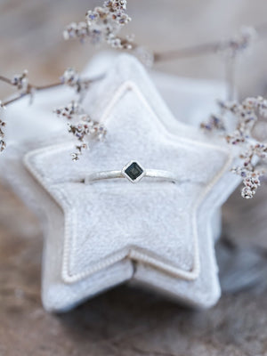 Stardust Sapphire Ring - Gardens of the Sun | Ethical Jewelry