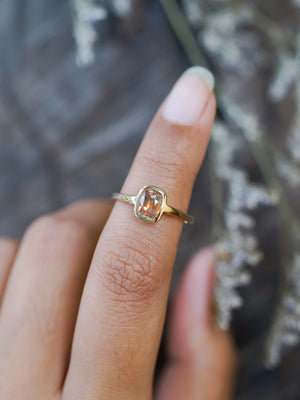 Sunstorm Bicolor Sapphire Ring in Ethical Gold - Gardens of the Sun | Ethical Jewelry