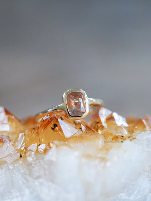 Sunstorm Bicolor Sapphire Ring in Ethical Gold - Gardens of the Sun | Ethical Jewelry