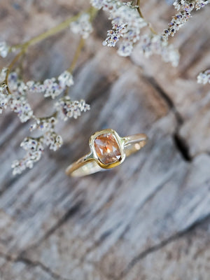 Sunstorm Bicolor Sapphire Ring in Ethical Gold - Gardens of the Sun | Ethical Jewelry