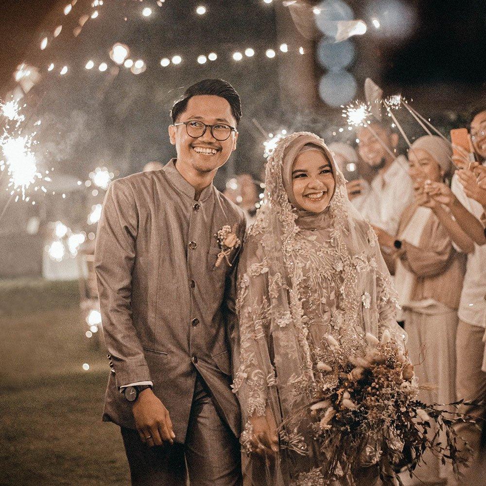 Aisha and Dimas Zero Waste Wedding - Gardens of the Sun | Ethical Jewelry