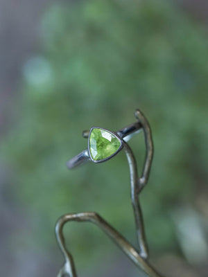 Trillion Peridot Ring