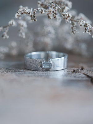 Zircon Band - size 6.5