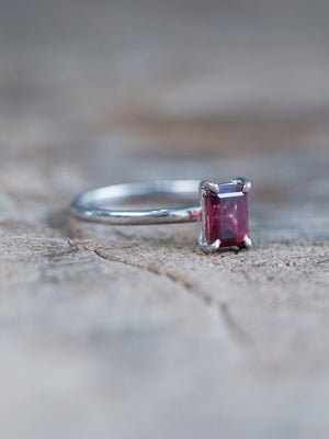 Classic Garnet Ring - size 8.75