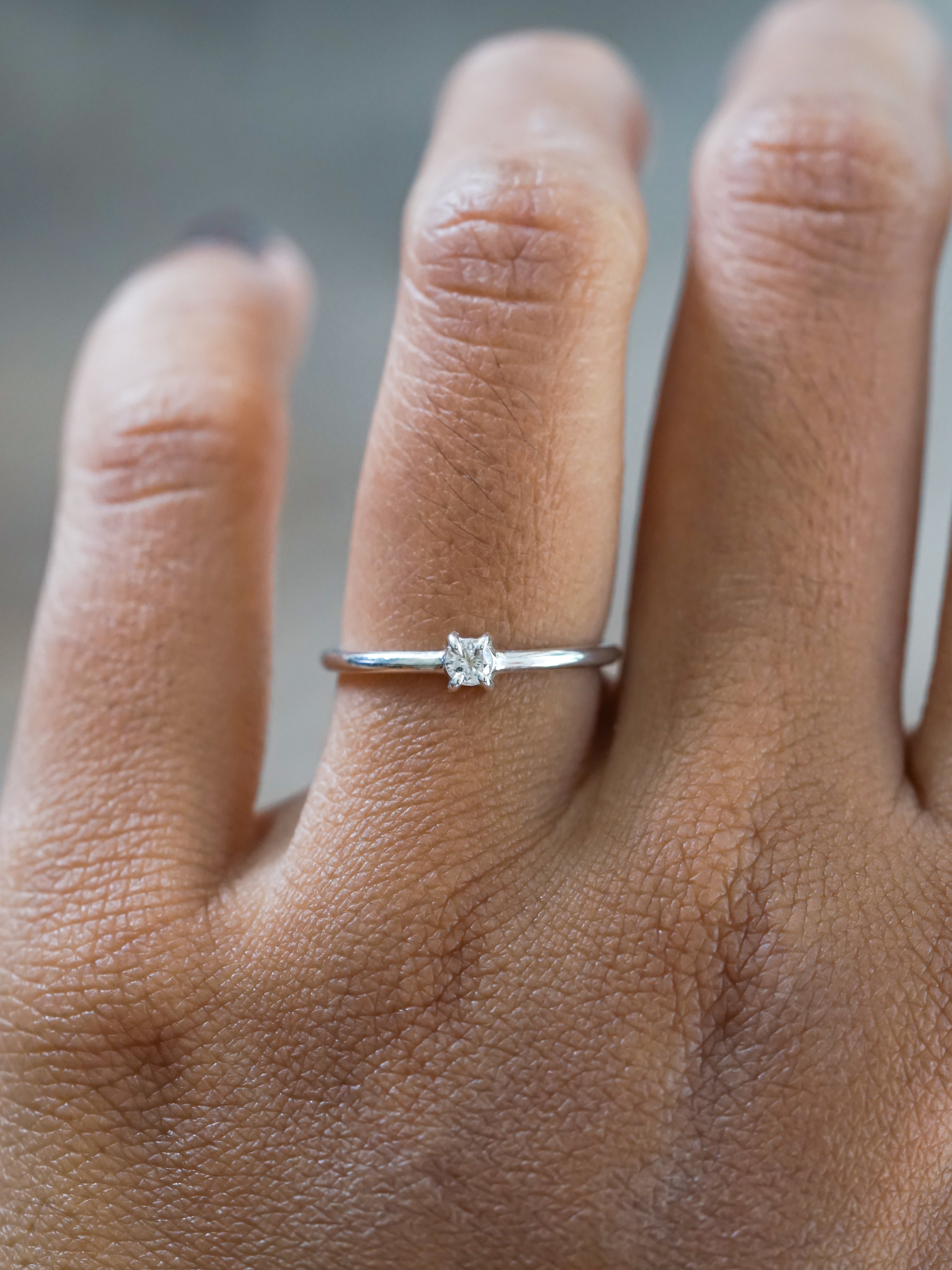 Small diamond wedding band 60 photos - Astyledwedding.com Small diamond wedding band 60 photos - Astyledwedding.com