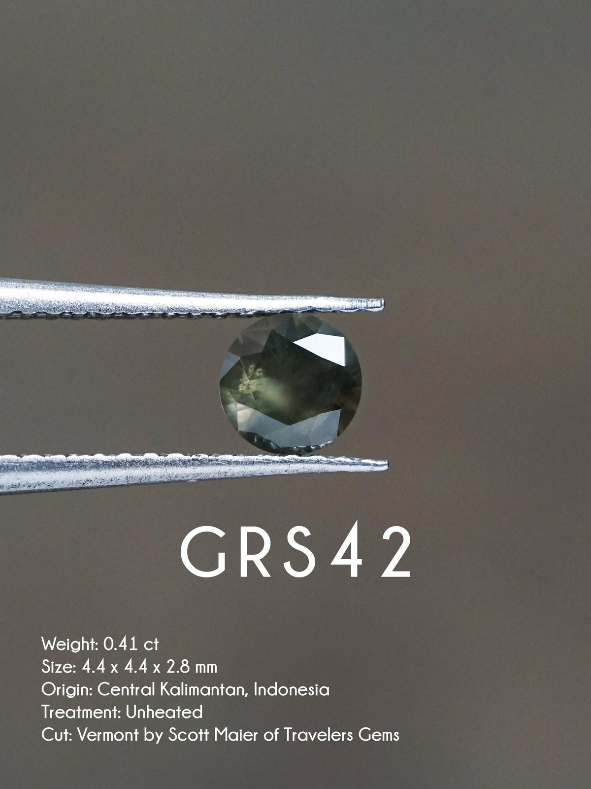 Custom Green Sapphire Ring in Gold - Gardens of the Sun | Ethical Jewelry