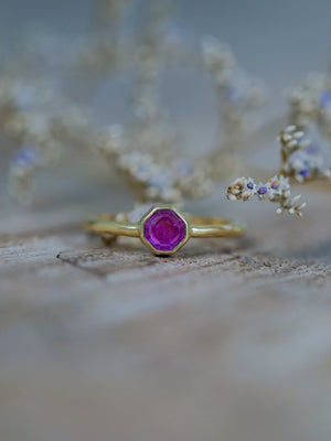 Portrait Cut Pink Sapphire Ring in Ethical Gold - Gardens of the Sun | Ethical Jewelry