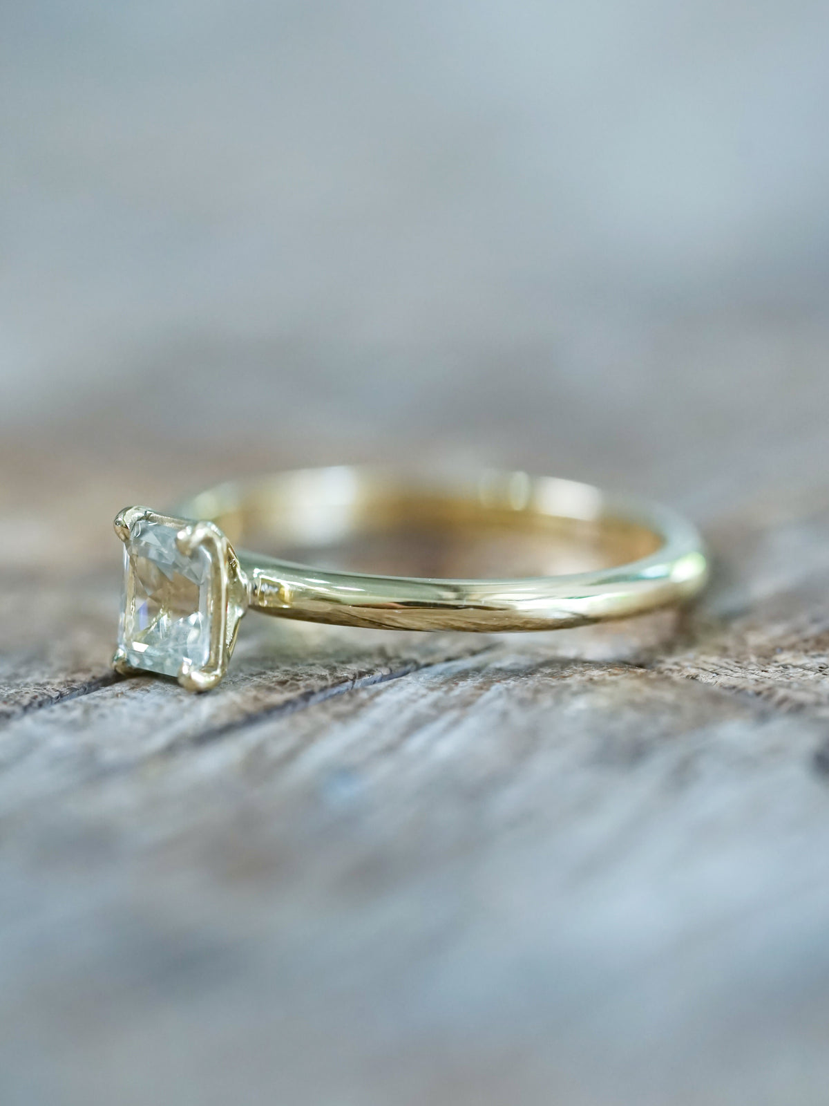Mint Green Montana Sapphire Ring in Ethical Gold - Gardens of the Sun | Ethical Jewelry