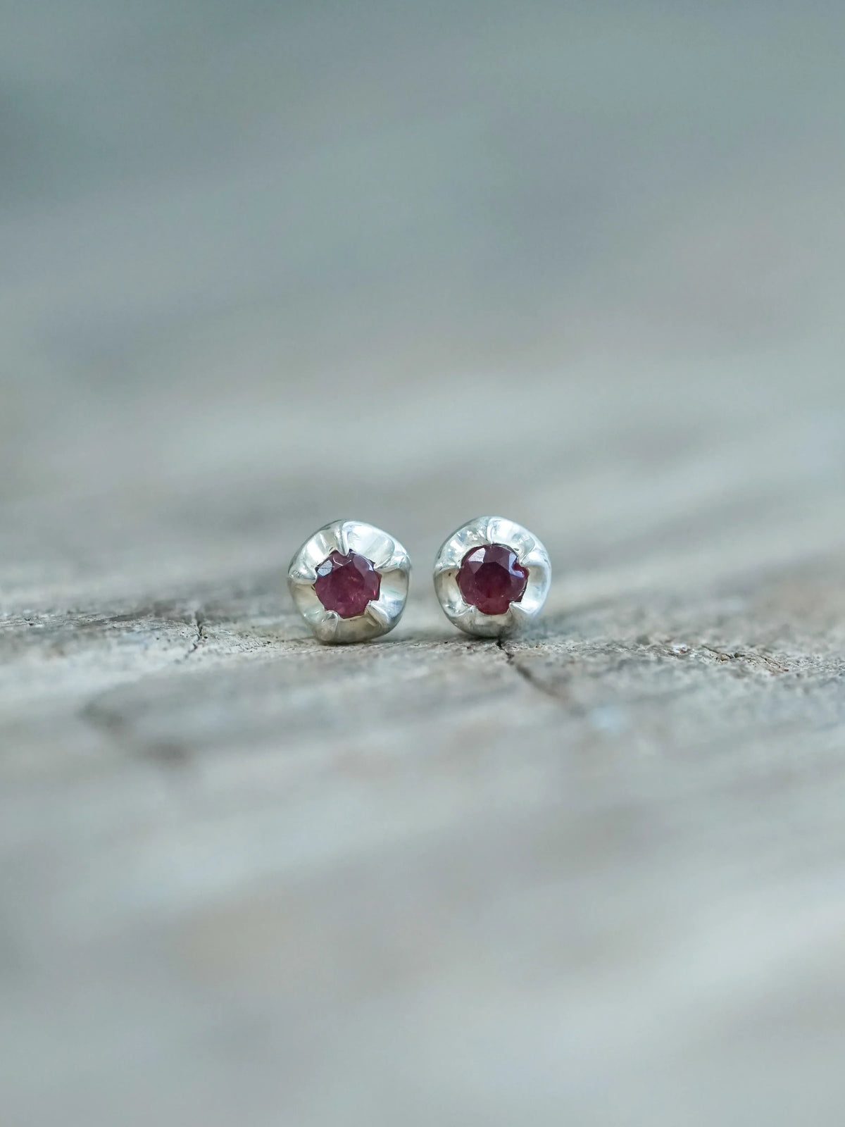 Garnet Flower Studs Earrings in Silver