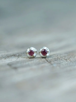 Garnet Flower Studs Earrings in Silver