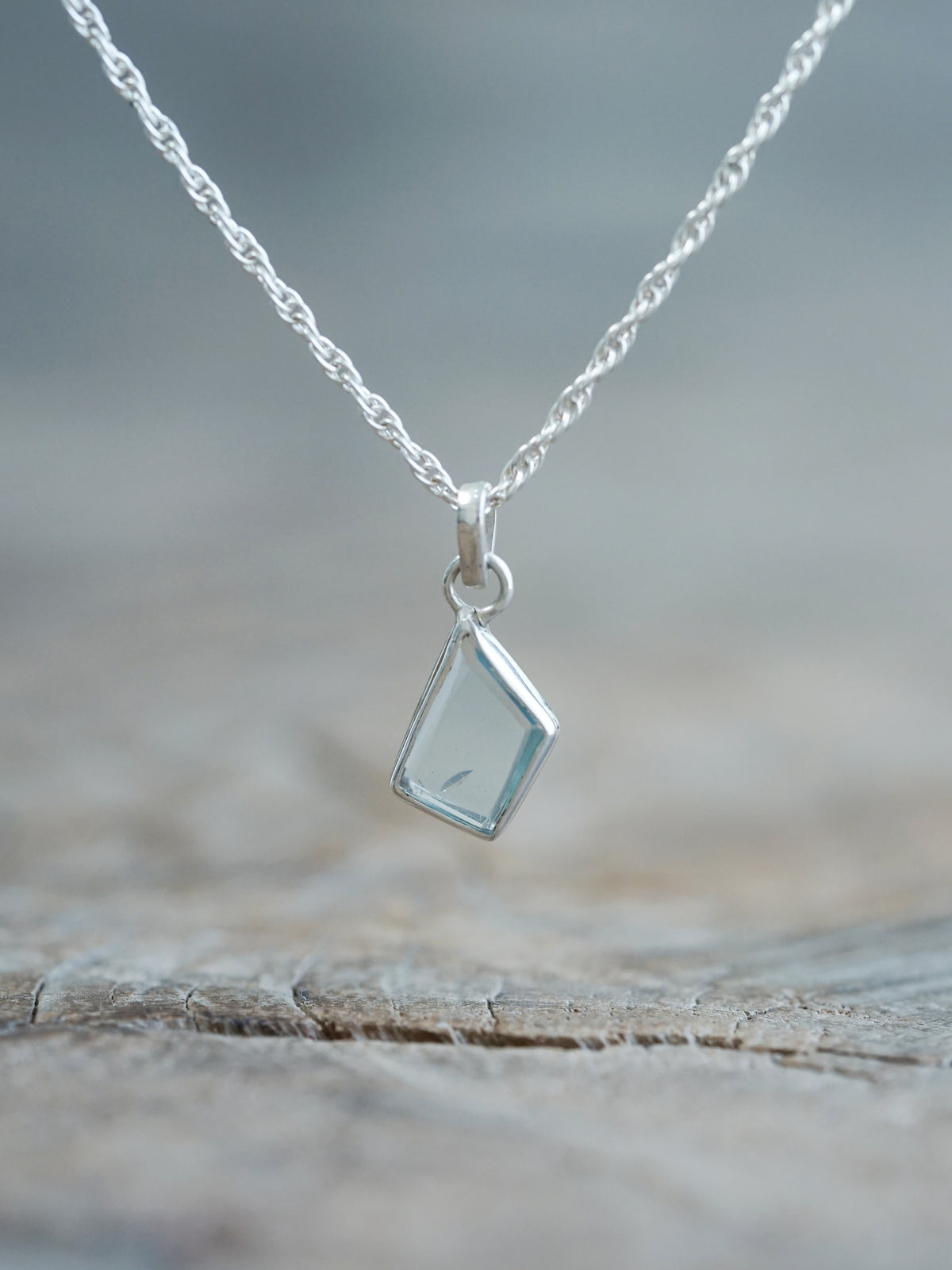 Geometric Aquamarine Necklace