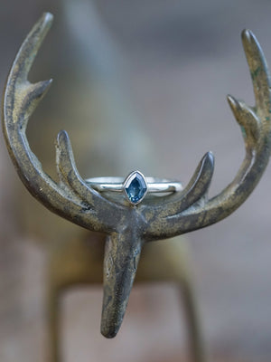 Kite Blue Sapphire Ring - size 6.5