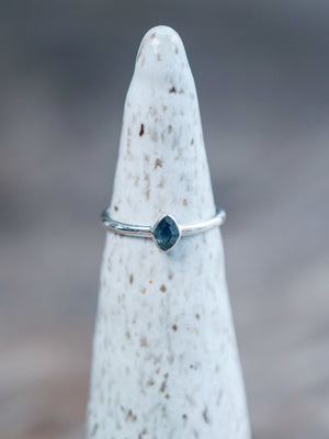 Kite Blue Sapphire Ring - size 6.5