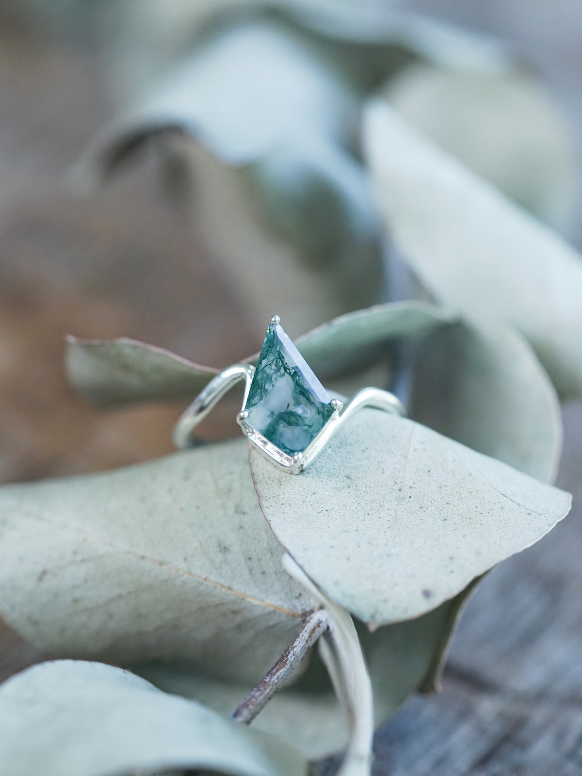 Kite Moss Agate Ring