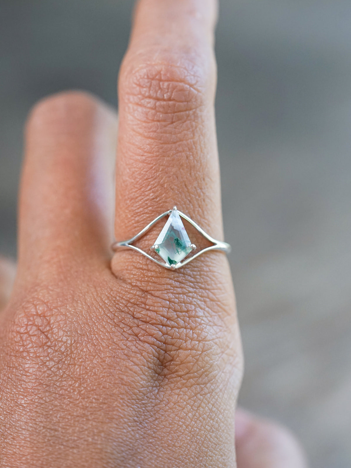 Kite Moss Agate Eye Ring