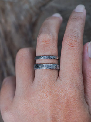 Shadow Wedding Ring in Silver