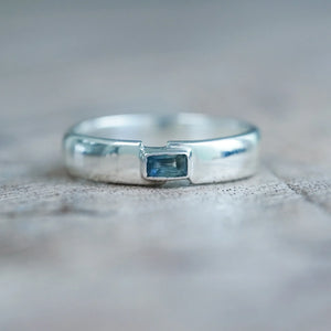 Men’s Sapphire Ring