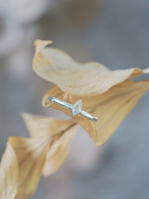 Mini Kite Diamond Ring