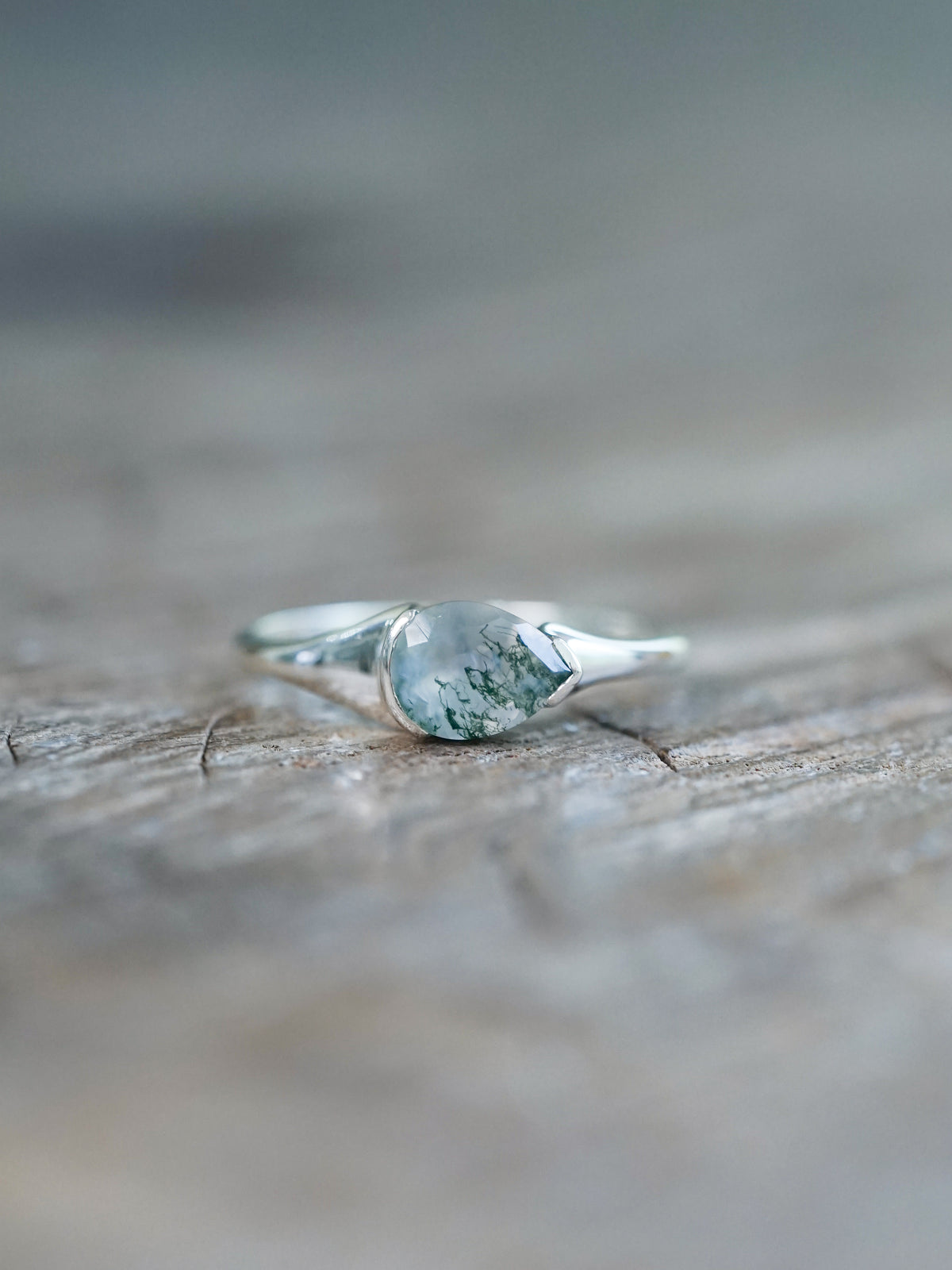 Pear Moss Agate Ring