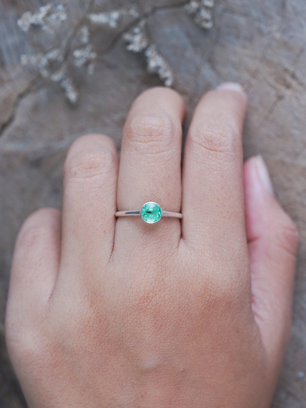 Round Emerald Ring - size 8