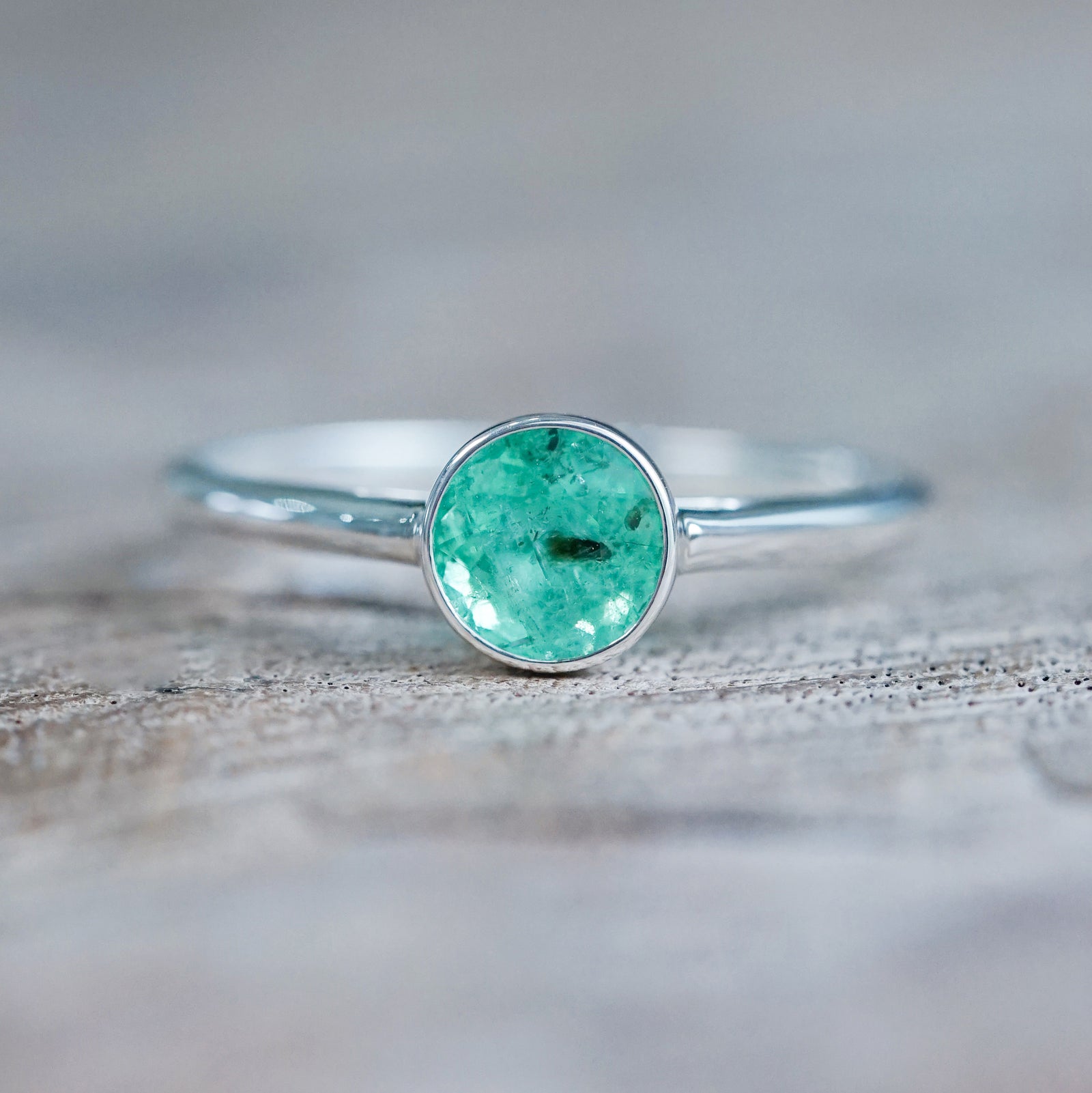 Round Emerald Ring - size 8