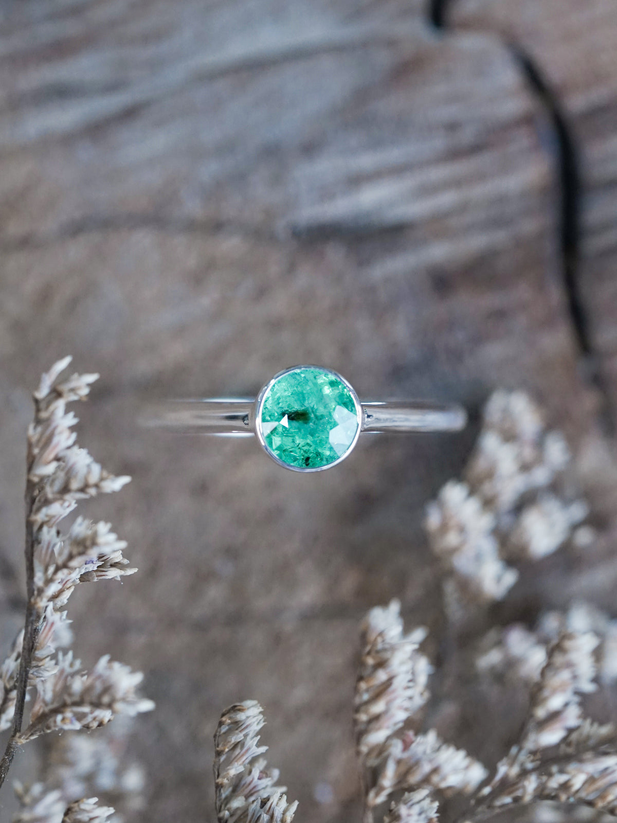 Round Emerald Ring - size 8