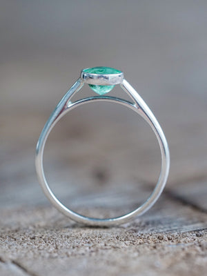 Round Emerald Ring - size 8