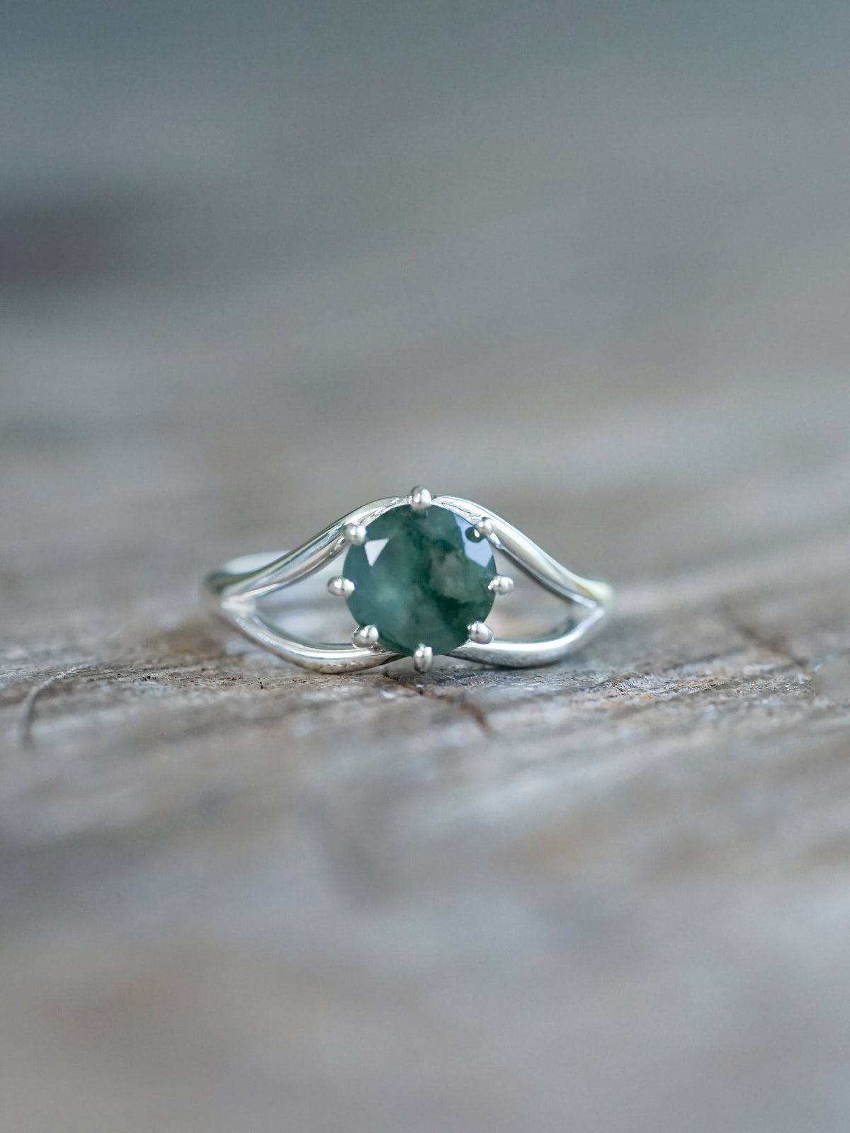 Round Moss Agate Ring