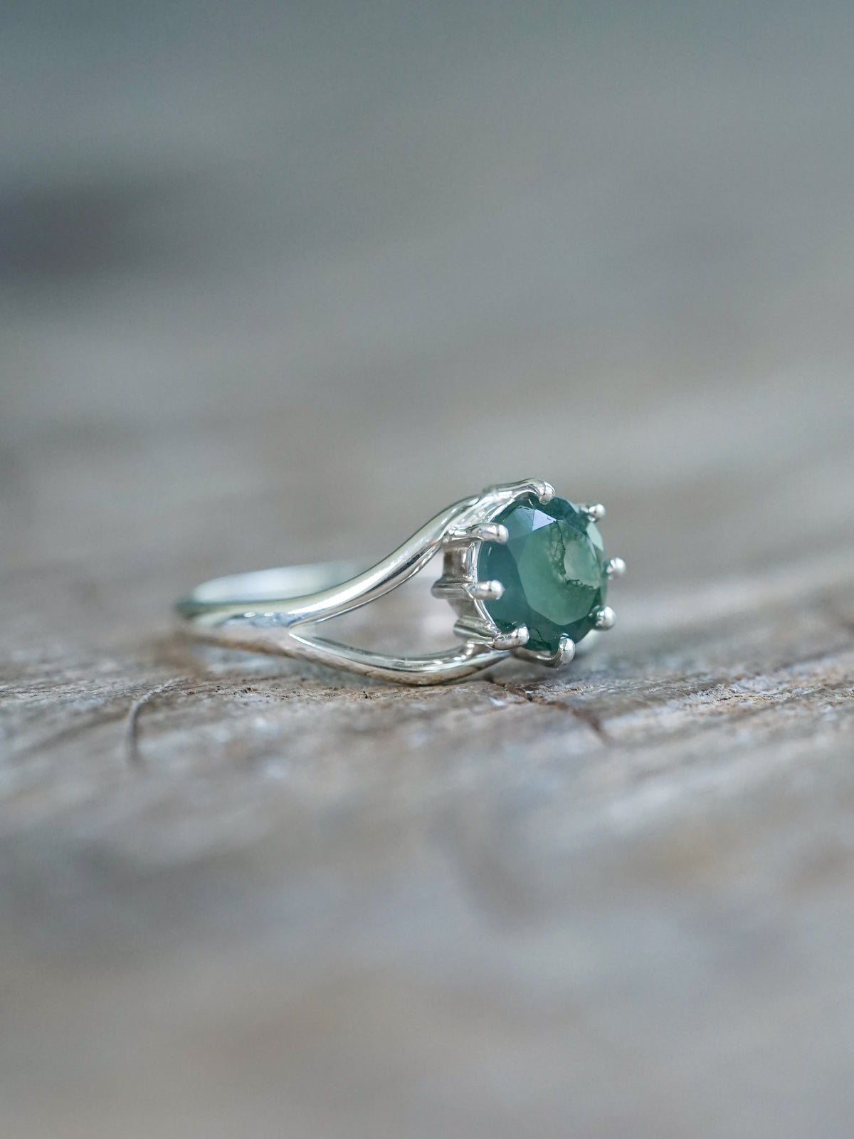 Round Moss Agate Ring