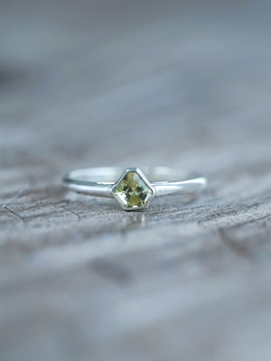 Golden Beryl Ring - Gardens of the Sun | Ethical Jewelry