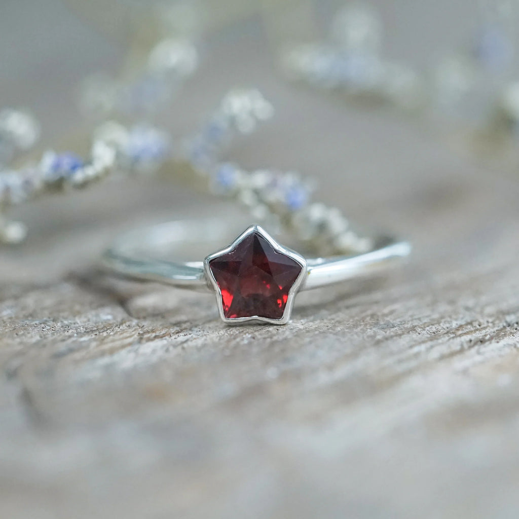 Sterling Silver Star Garnet Ring