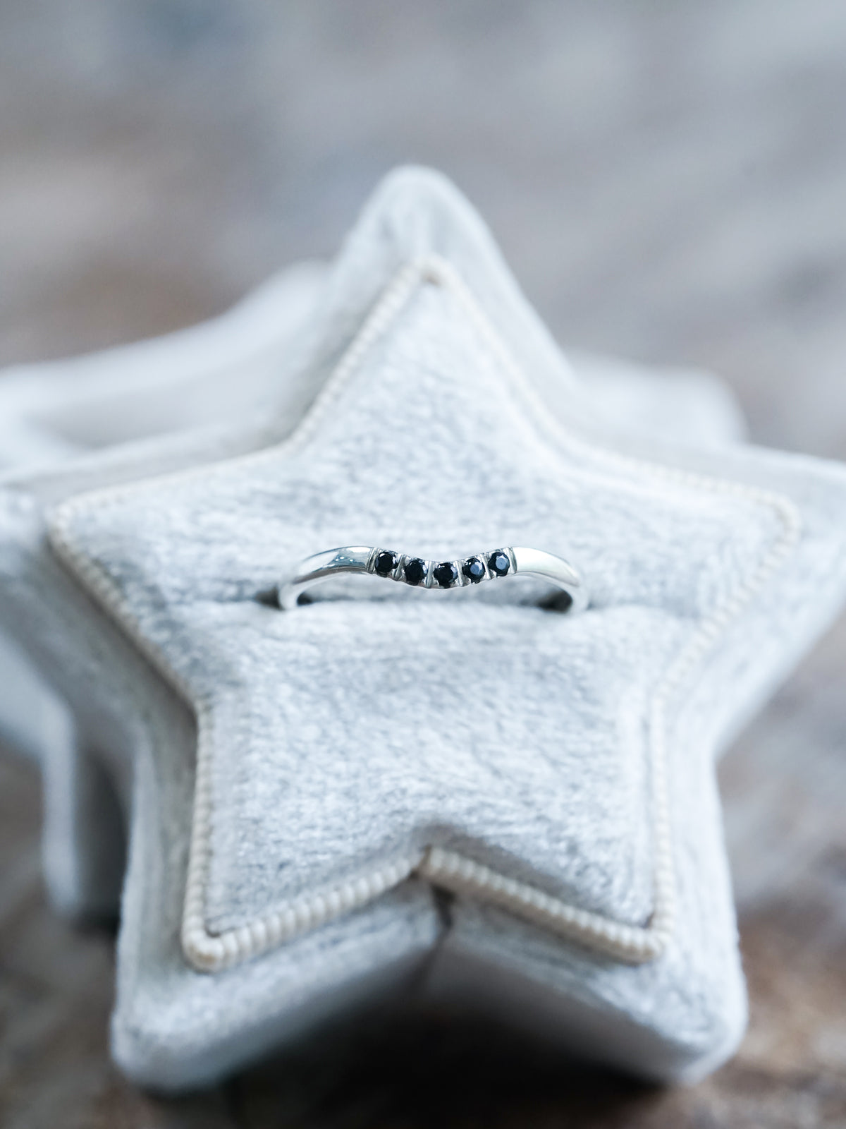 Black Spinel Nesting Ring