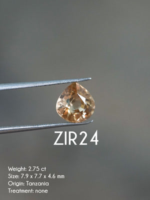 Custom Zircon Ring in Gold