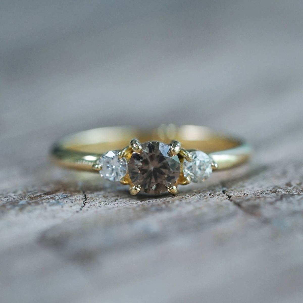 Zircon and Diamond Ring in Gold