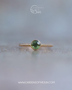 Borneo Green Sapphire Ring in Gold - Size 7