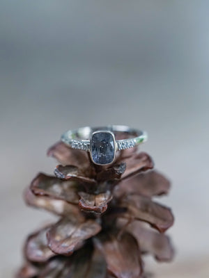 Peppered Spinel Ring in White Gold - Gardens of the Sun | Ethical Jewelry