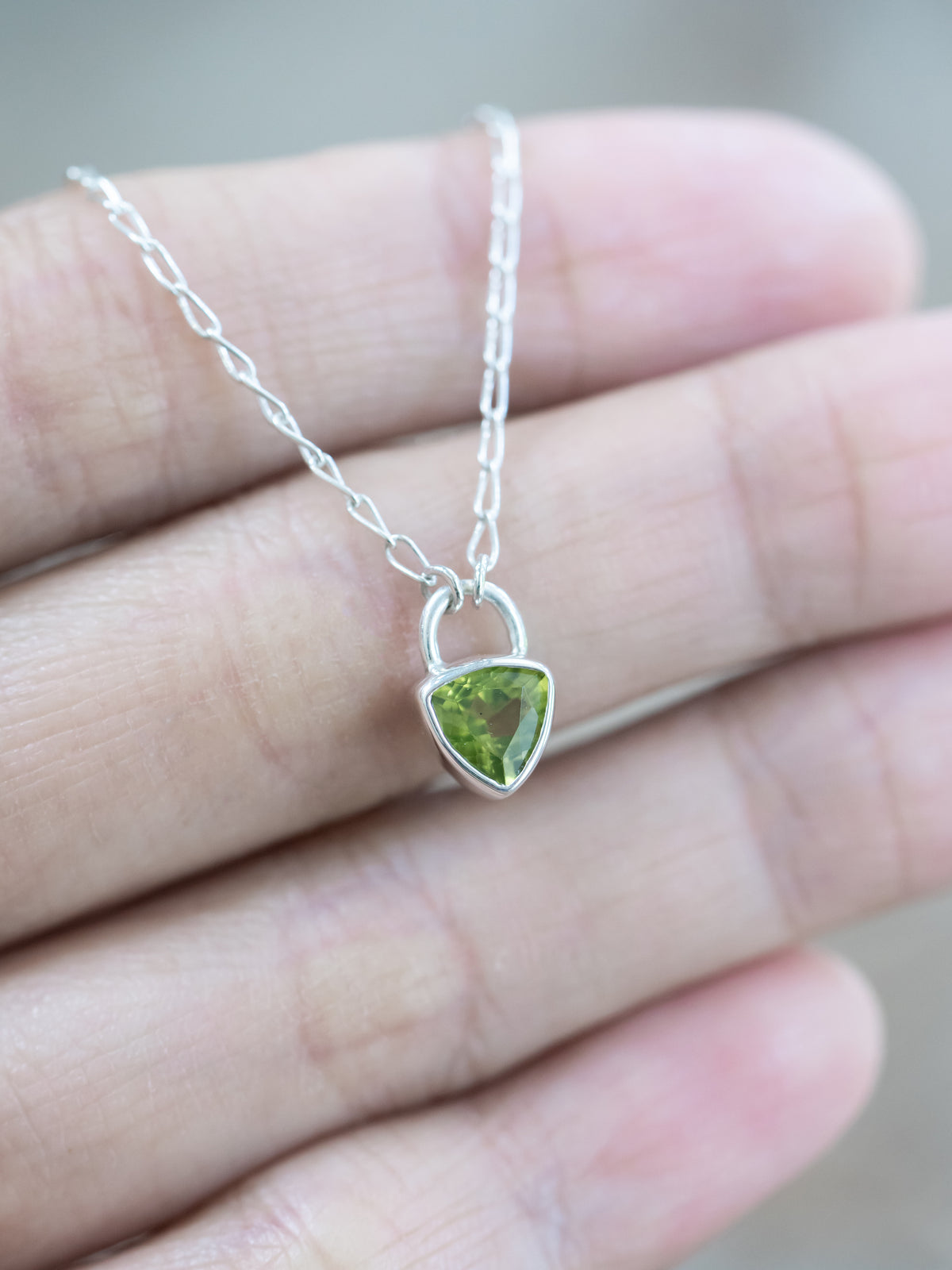 Peridot Necklace / Sterling Silver Peridot Necklace / Circle of Life Peridot Necklace / August Birthstone outlet Necklace / Green Gemstone