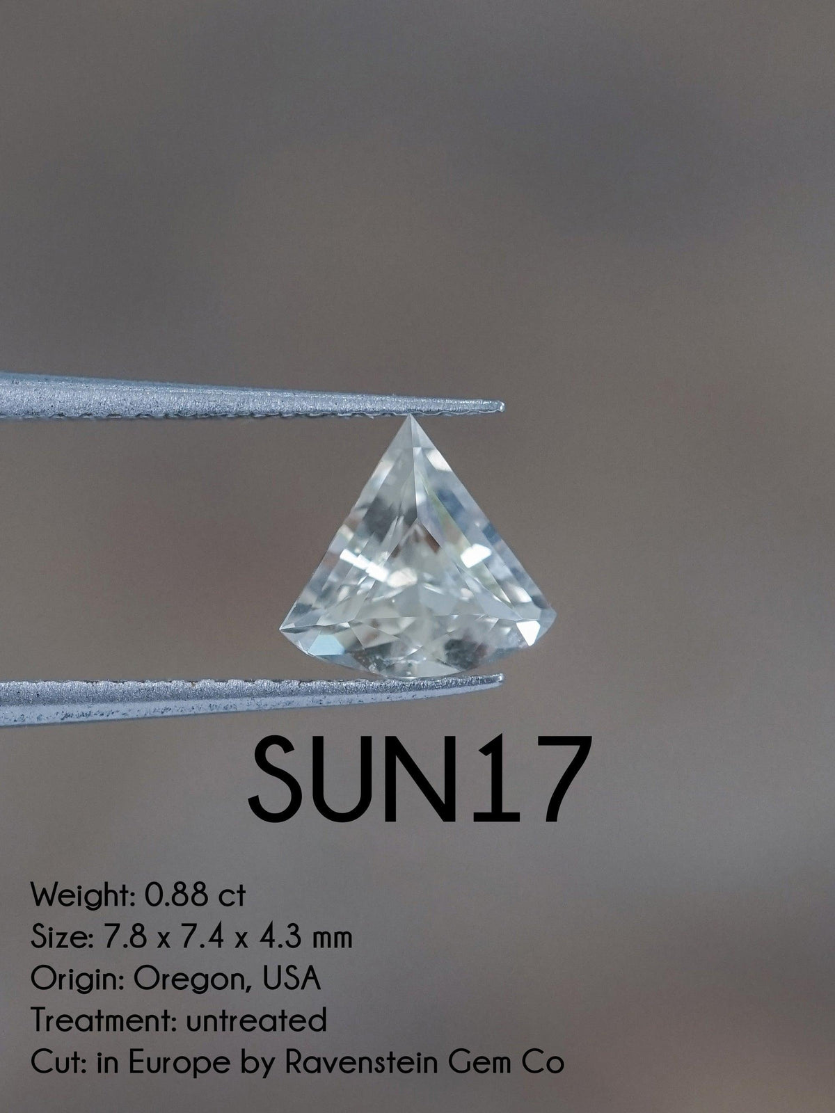 Custom Oregon Sunstone Ring in Gold - Gardens of the Sun | Ethical Jewelry