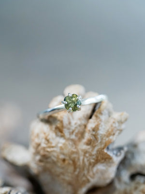 Sapphire Flower Ring - Gardens of the Sun | Ethical Jewelry