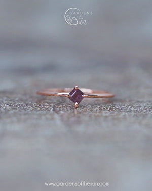Rutile Kite Sapphire Ring in Eco Rose Gold