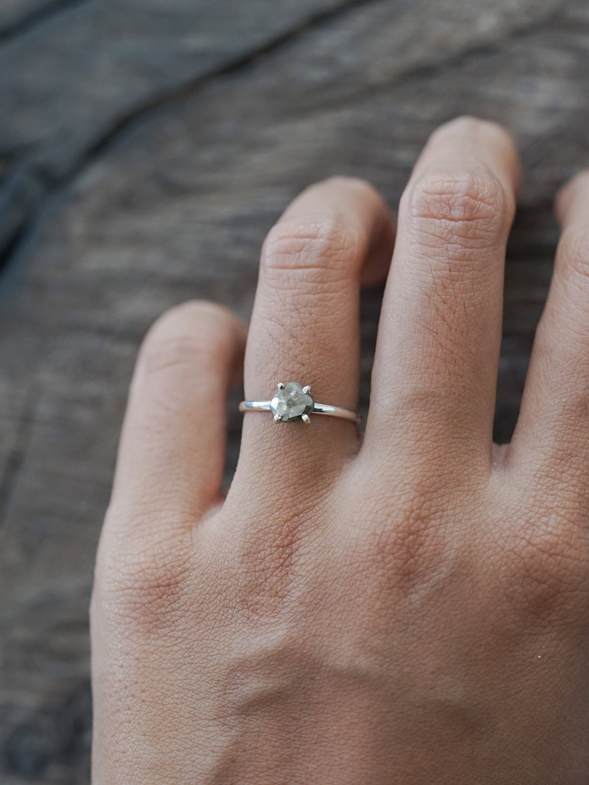 Simple Wedding Ring Set, Bespoke Engagement Ring, Minimalist Wedding Ring  Set, Dainty Diamond Ring Set, V Ring, 0.2 Carat Diamond Ring -  Canada
