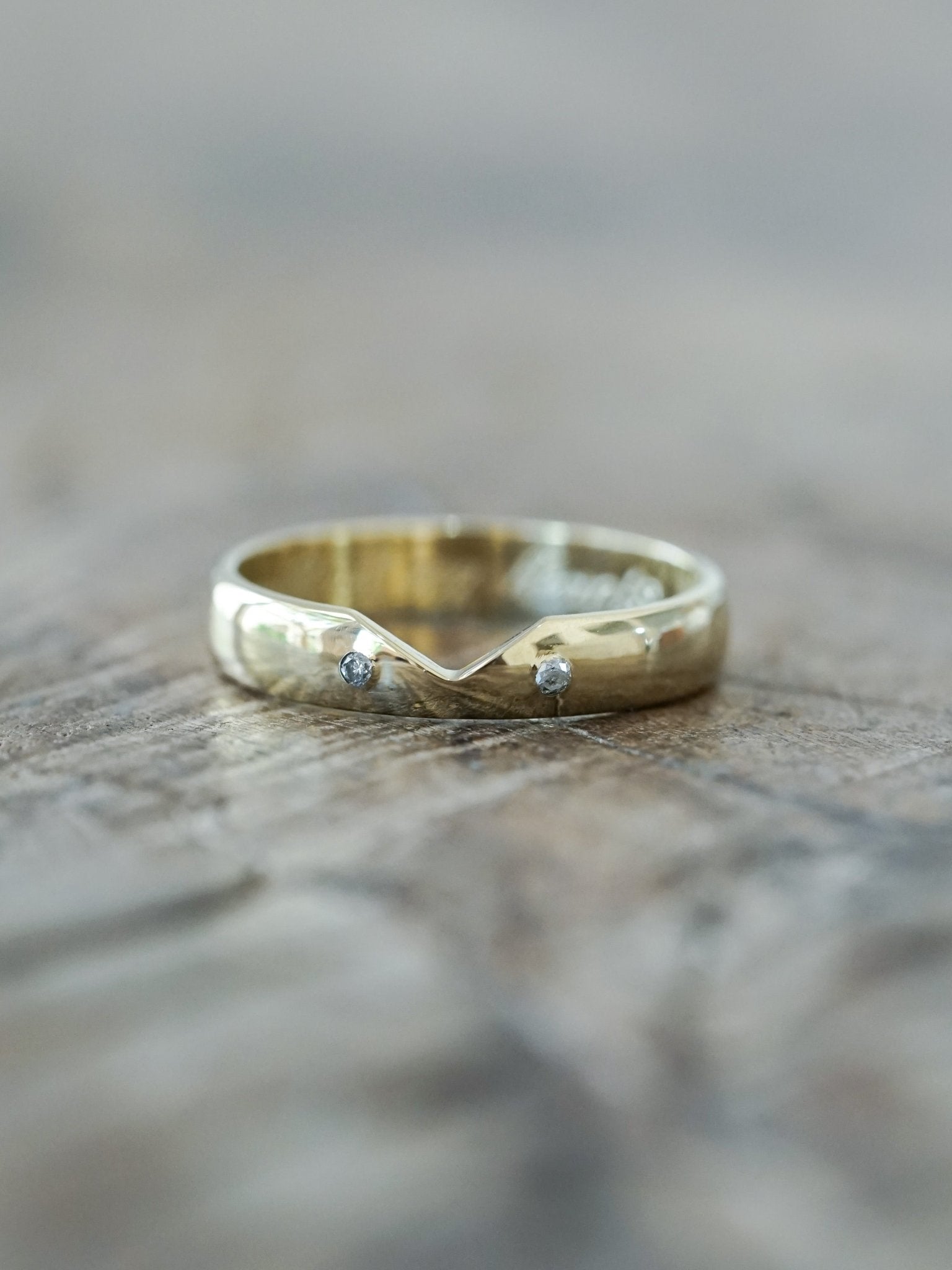 Custom Cut-out Wedding Band in Gold - Gardens of the Sun