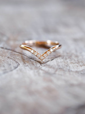 Custom V-shaped Nesting Band in Gold - Gardens of the Sun | Ethical Jewelry