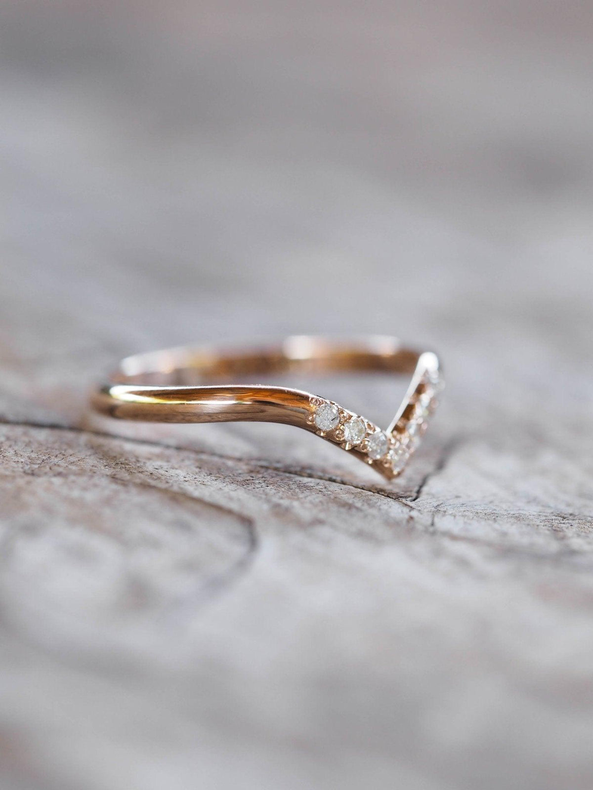 Custom V-shaped Nesting Band in Gold - Gardens of the Sun | Ethical Jewelry