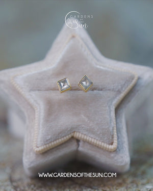 Gray Kite Diamond Earrings in Gold